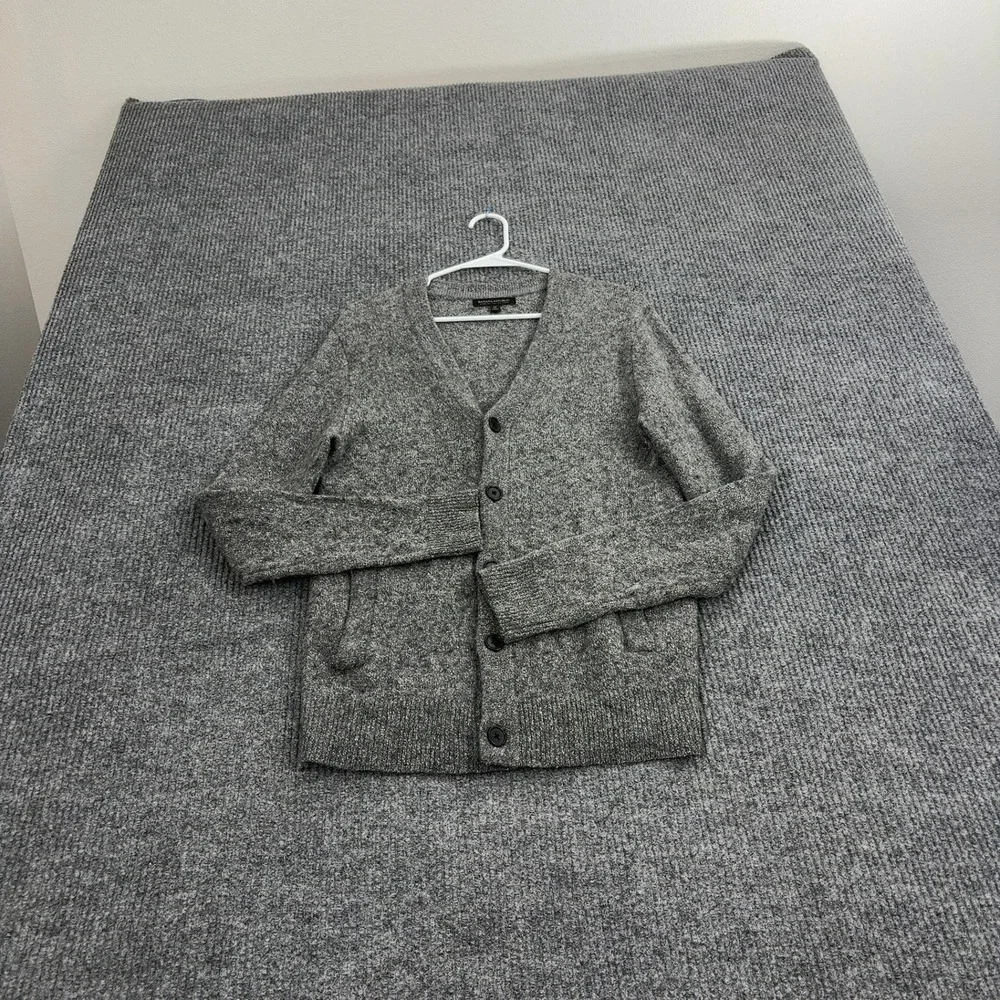 Banana Republic Cardigan Mens M Gray Wool Blend Italian Yarn V Neck Classic‎